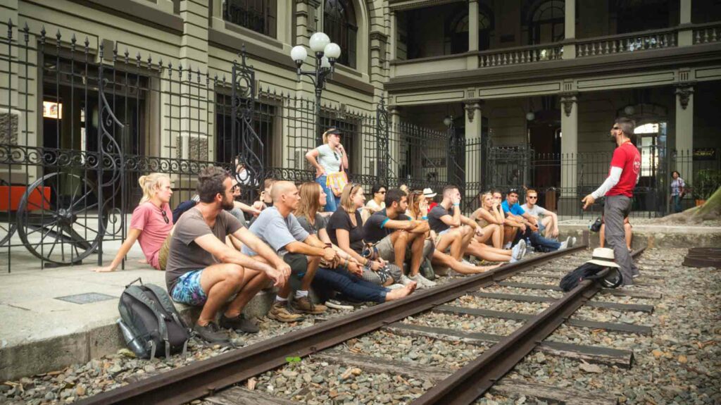 viajes Románticos Lo que el mundo cree que es Medellín, Colombia, y lo que verdaderamente es ... image viajes Románticos Medellin Intriper