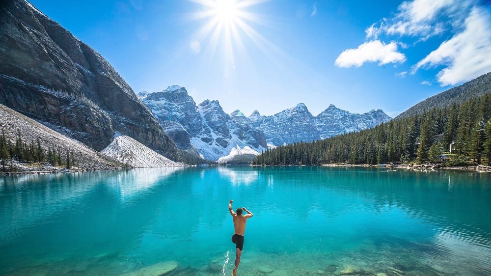 chris-burkard-jumping