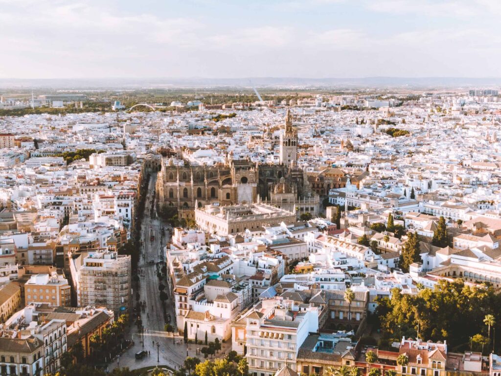 madrid 10 motivos para enamorarse de Sevilla image Toledo humphrey muleba Lktge YITGI unsplash