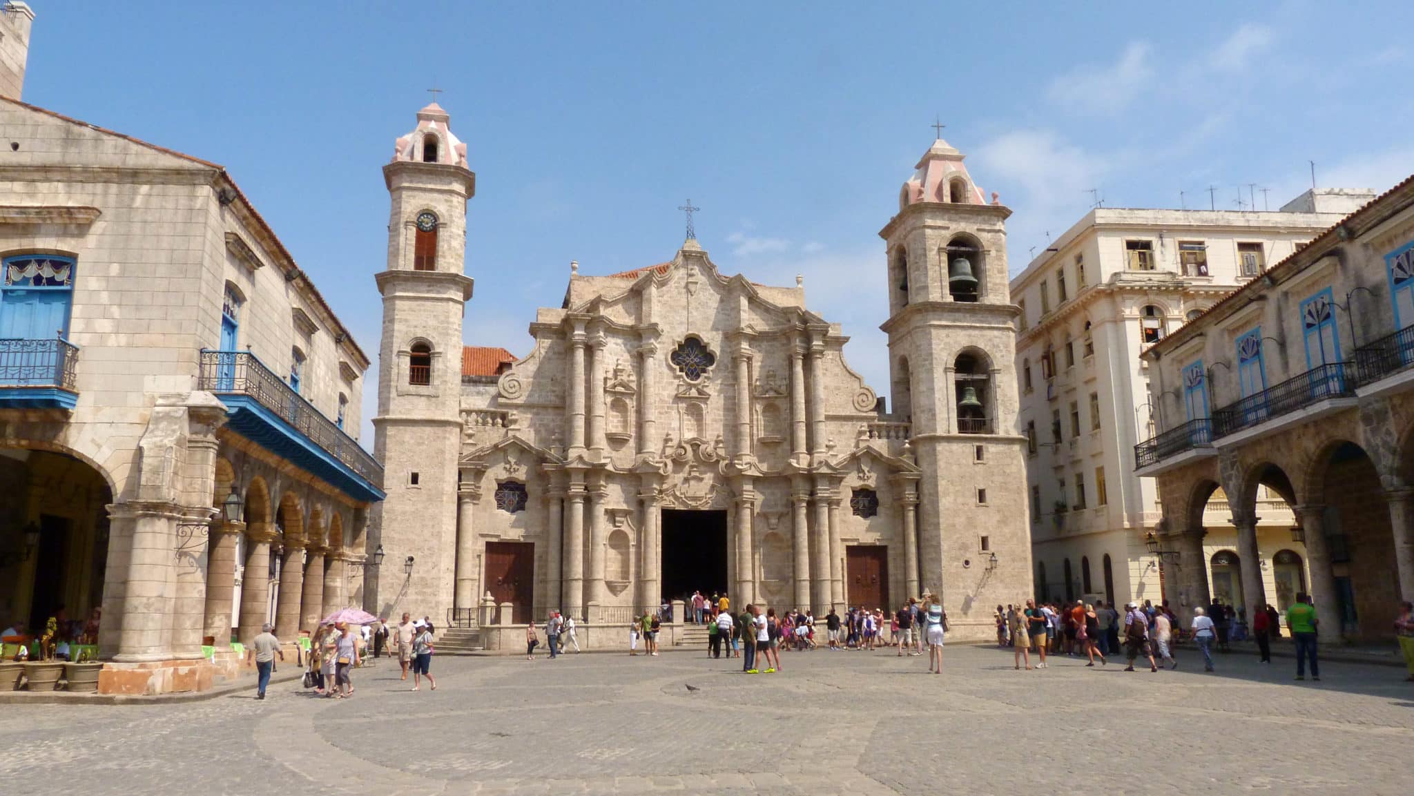 large-church-and-courtyard-in-havana-cuba