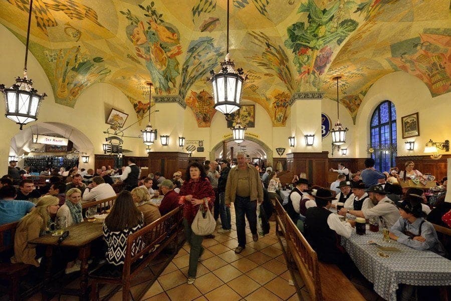 image Múnich cerveceria hofbrauhaus interior