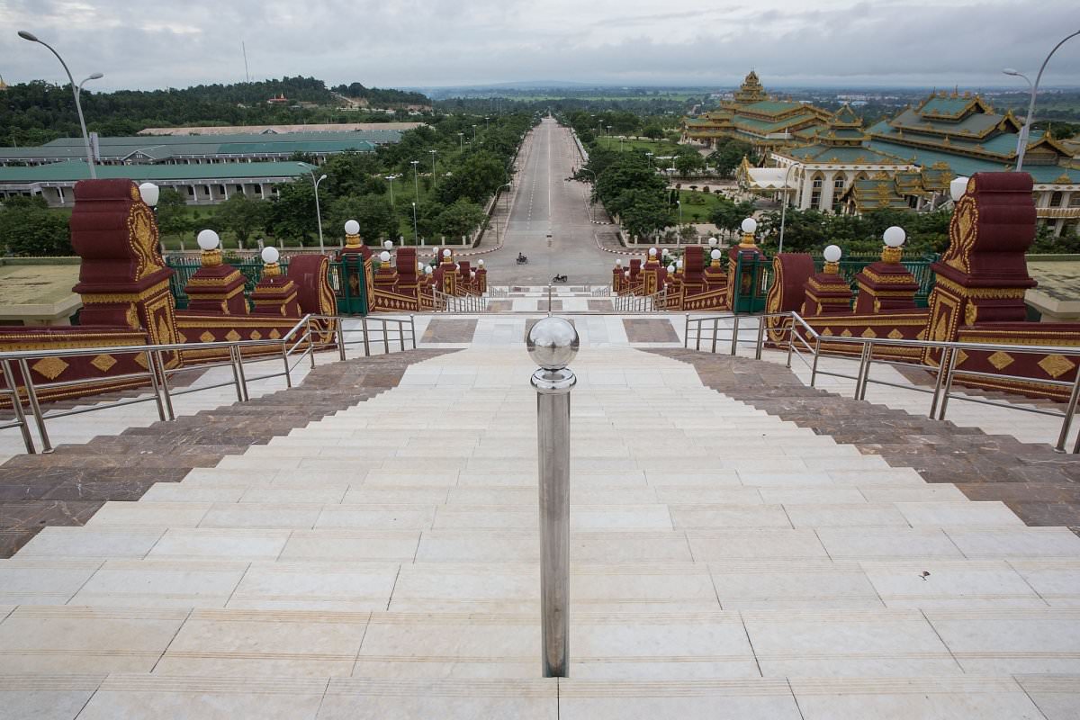 image this is naypyidaw the capital of myanmar despite being over four times the size of london its population is nine times smaller