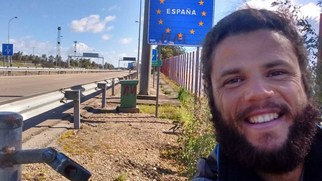 Granada Este hombre recorrió 31 países, 4 continentes y ¡33.000 kilómetros a pie! image Granada nacho dean regresa a casa tras tres anos dando la vuelta al mundo
