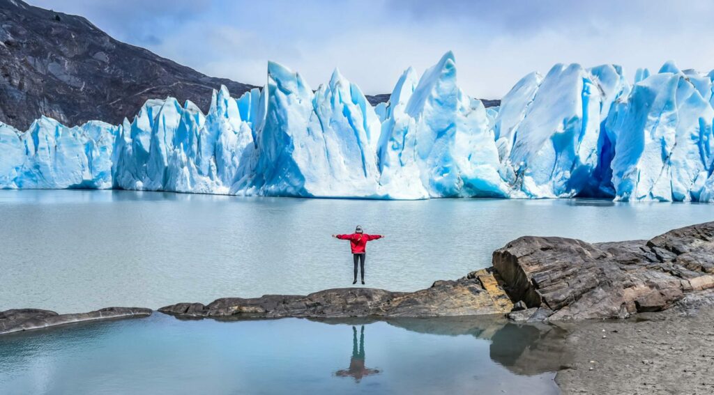 La mejor elección para un trekking único: ¿Paine, Islandia o Ausangate? image paine grey