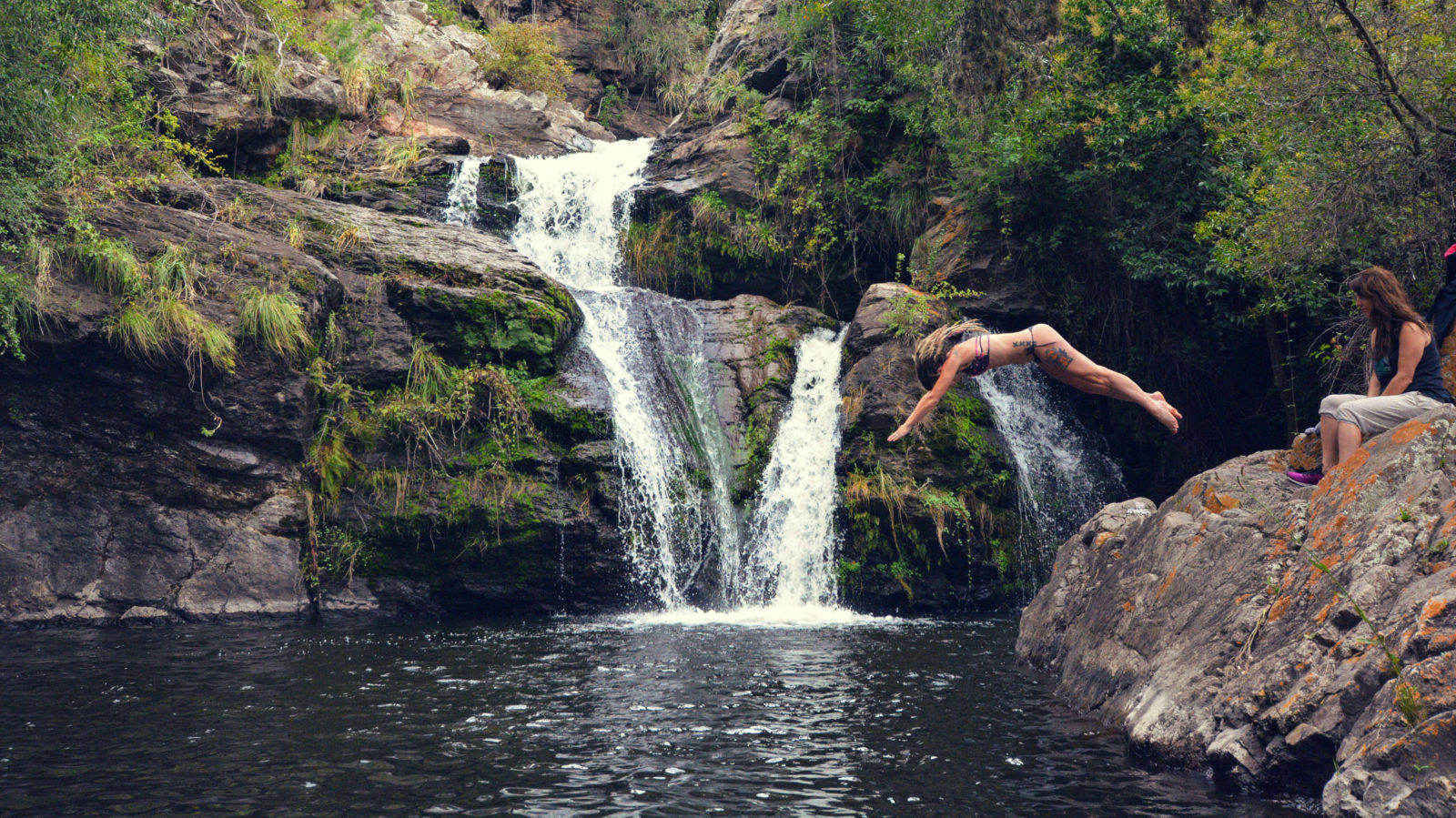 image Córdoba LA CASCADA ESCONDIDA CON LAS CHICAS DE LA MONTAÑA