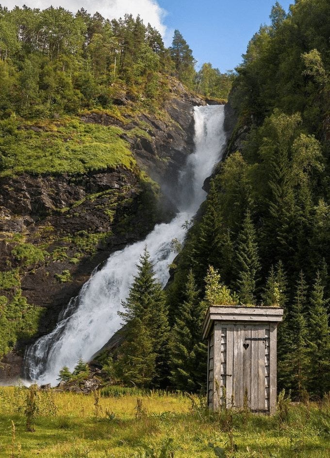 image Cascada de Hunderfossen Noruega