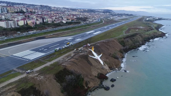 El-impresionante-despiste-de-un-avion-que-casi-termina-en-el-mar-3