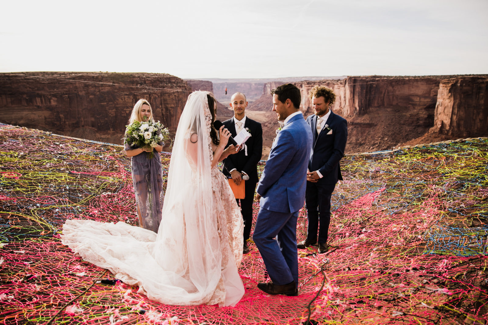 image Ryan Jenks y Kimberly Weglin moab canyon spacenet wedding elopement photographer 42