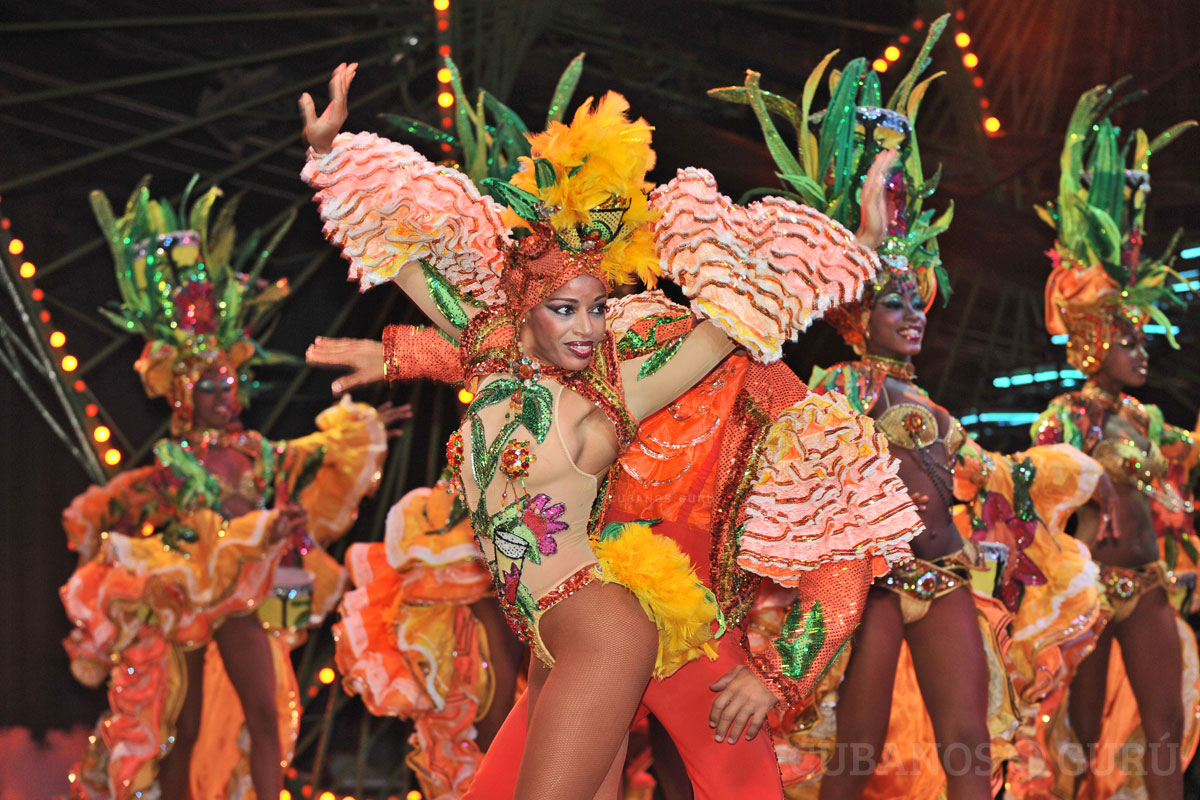 image Cuba bailarines tropicana