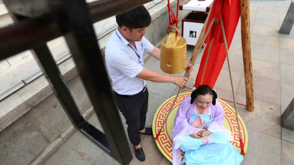 cascada artificial más alta del mundo Las mujeres con cuerpos reales entran gratis a este parque de diversiones image medicina 2bb9df59a1d24432b41c97a7217b1d38