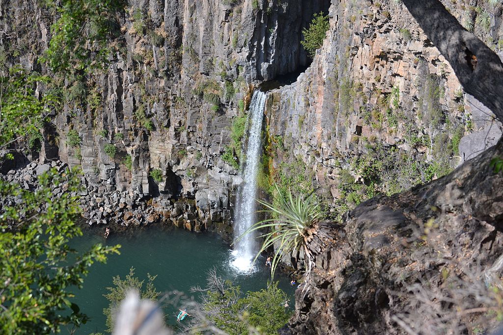 Mirador_Salto_de_la_Leona_Camping_Valle_de_las_Catas_Radal_7_tasas_-_panoramio
