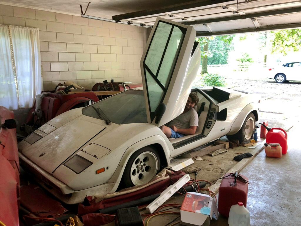 image Countach 3