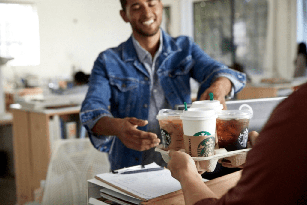 image uber y starbucks se alian intriper1