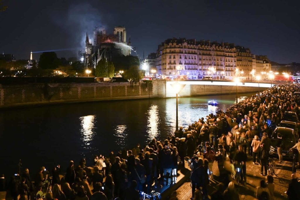 Comunicado oficial de Notre Dame: "Francia llora y con ella todos sus amigos del mundo entero" 1 Comunicado oficial de Notre Dame: "Francia llora y con ella todos sus amigos del mundo entero"