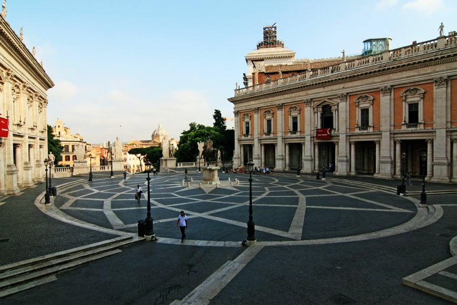 image lugares para conocer en roma Piazza di Campidoglio