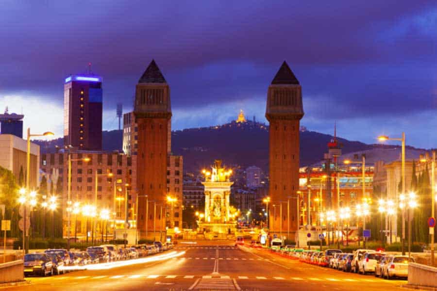 image cosas que hacer en barcelona Plaza españa 2