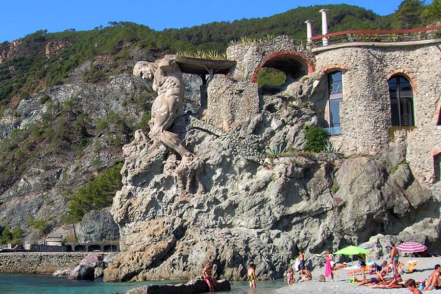 image que ver en cinque terre Monterosso al Mare Il Gigante panoramio