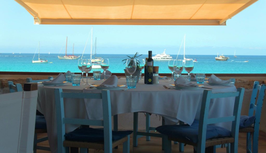 Un turista comió y bebió por 400 euros en un restaurante de Formentera e intentó escapar sin pagar image esmolidesal formentera