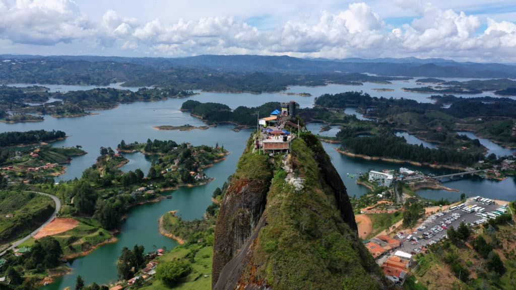 image destinos de Sudamérica para conocer guatapé aerea el peñol