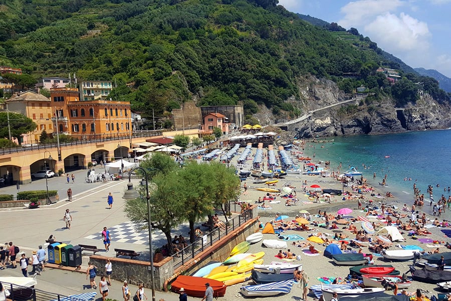 image que ver en cinque terre momnterroso