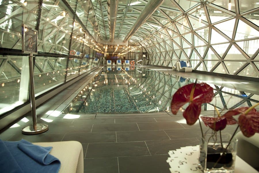 image piscina aeropuerto doha nani arenas