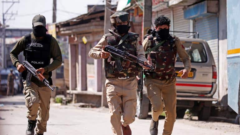 India bloqueó Internet y ordenó a los turistas que abandonaran la región de Cachemira, en un intento por poner fin a su independencia image Kashmir Reuters