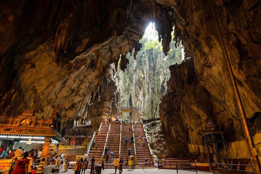 image cómo llegar a las cuevas de Batu cuevas