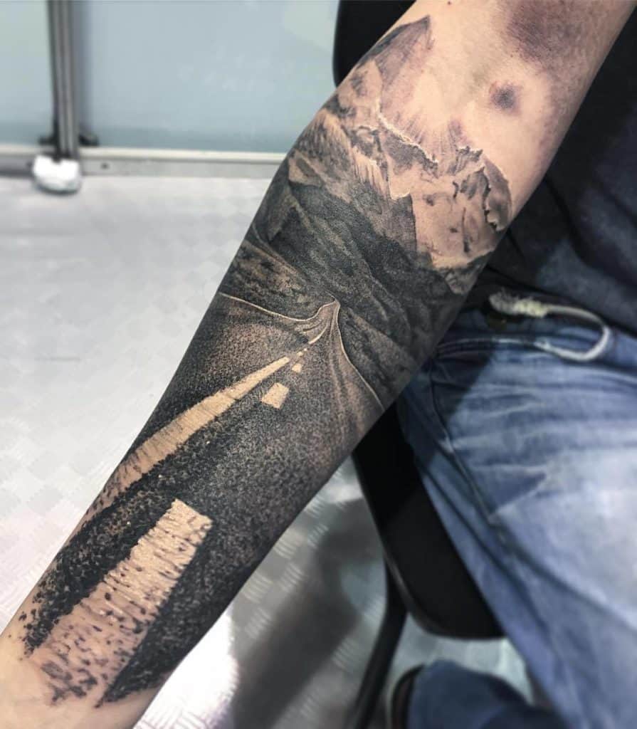 Tatuajes con paisajes o recuerdos de viaje