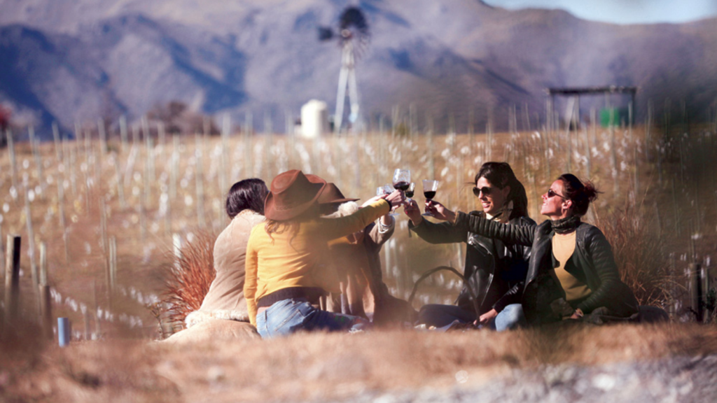 Argentina: Abrieron el primer hotel temático inspirado en el vino image Diseño sin título 2019 11 26T122448.579