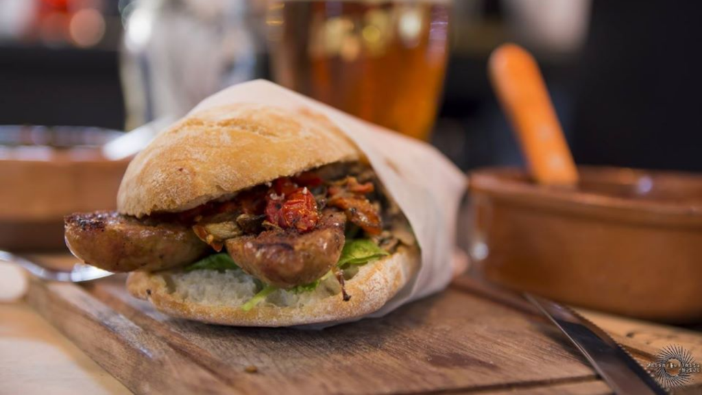 Choripanerías: la nueva tendencia gourmet en Argentina para disfrutar de un buen choripán image Diseño sin título 2019 12 06T083944.624