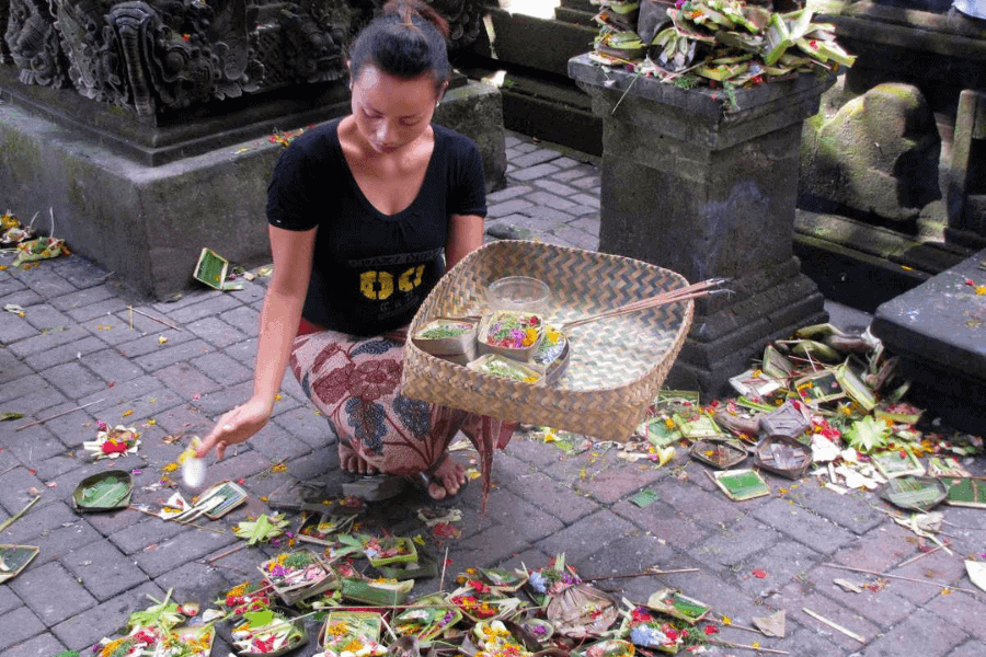 image Ofrendas durante Ganungan una de las celebraciones más importantes de Bali