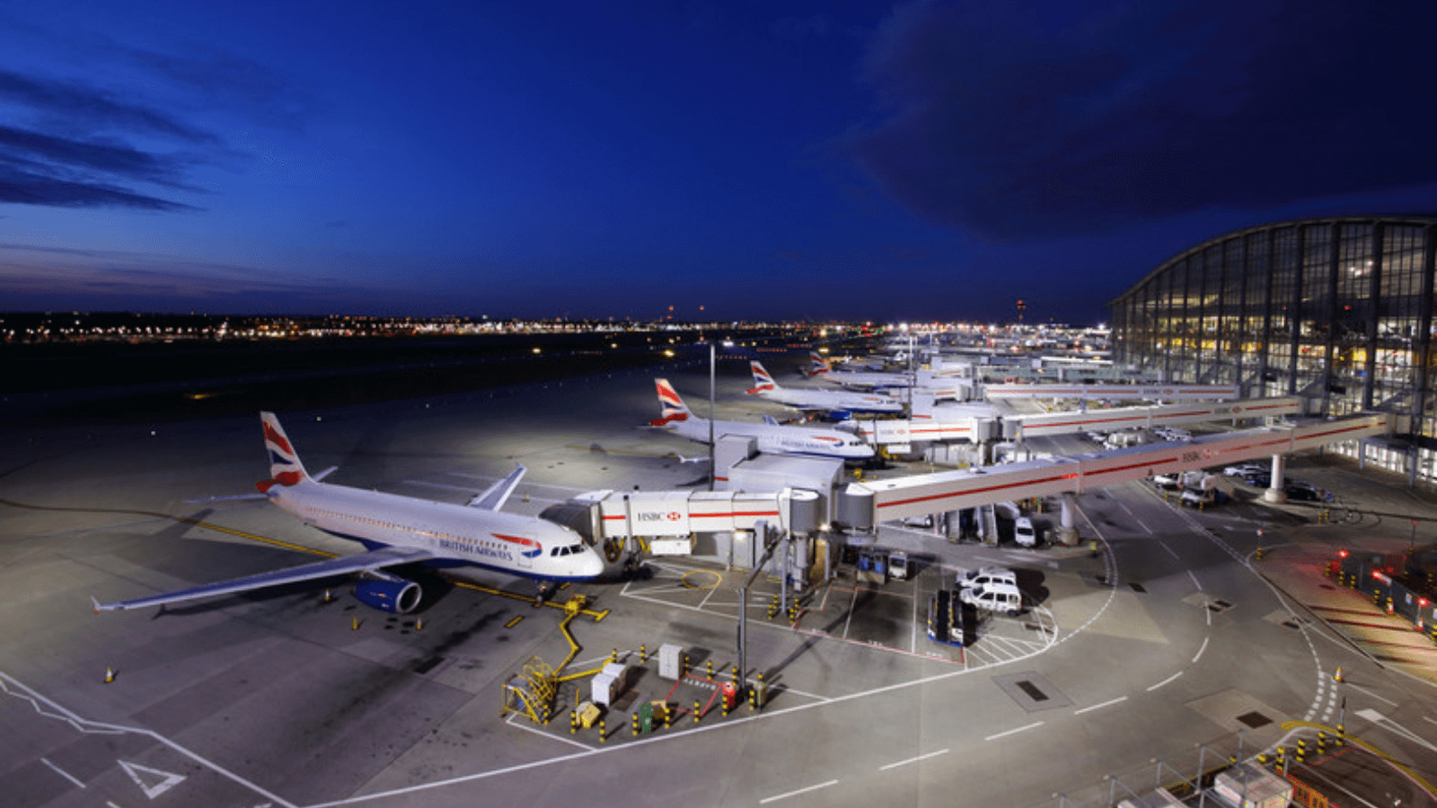 Suspenden la ampliación del aeropuerto de Londres por incumplir con el Acuerdo de París