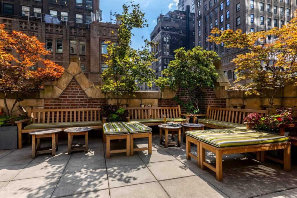 image isla de pascua dónde hospedarse en nyc