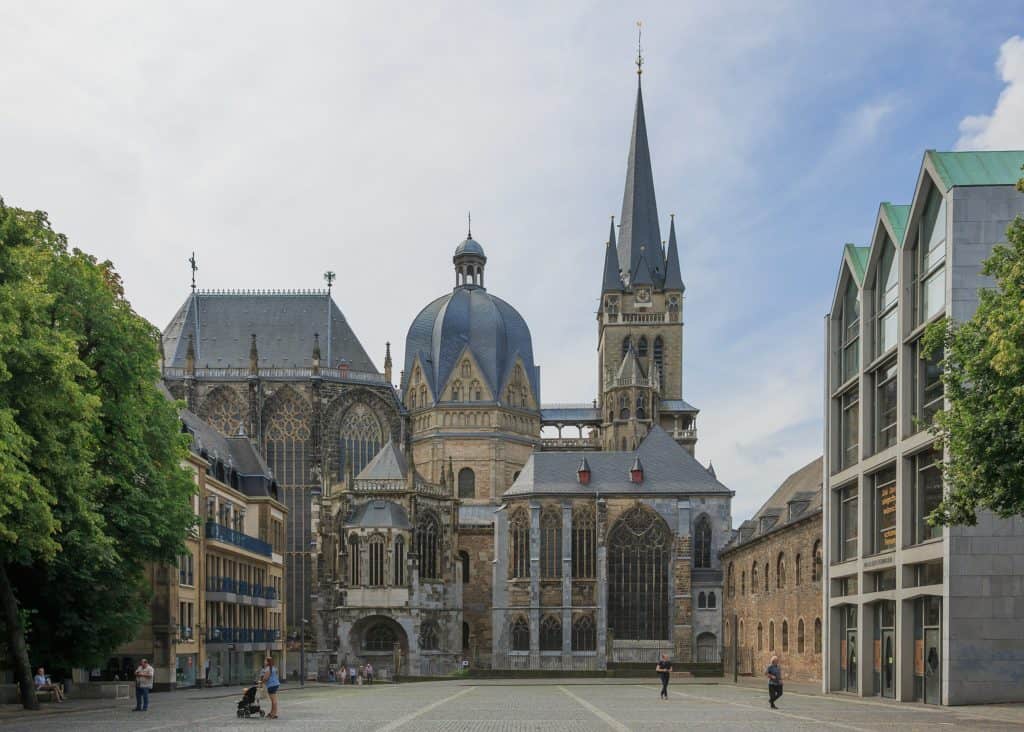 image 2560px Aachen Germany Imperial Cathedral 01