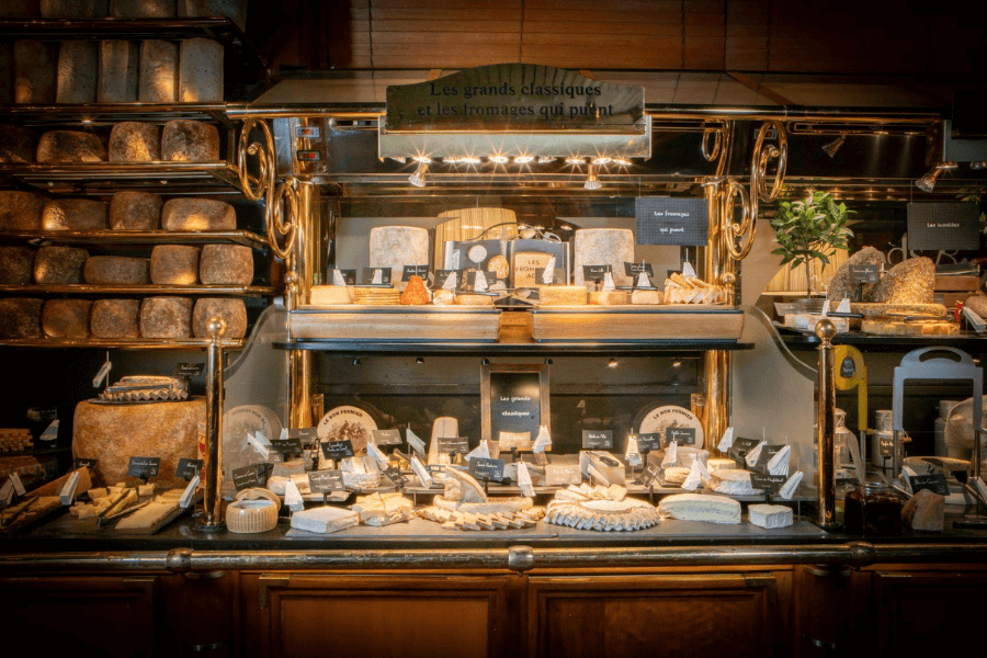 image Así luce Les Grands Buffets un restaurante francés récord por presentar el surtido de quesos más grande del mundo 2