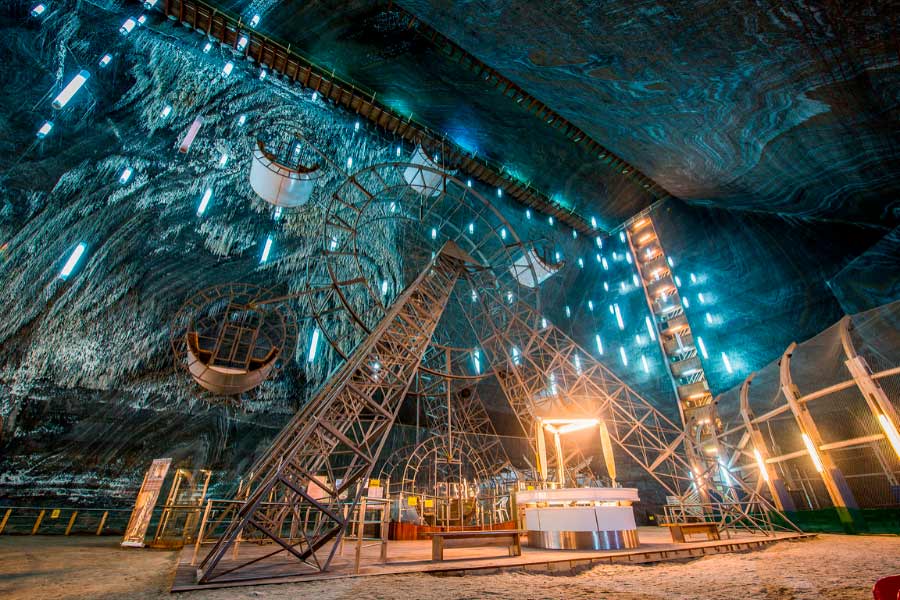 image parques de atracciones Conoce Salina Turda un impactante parque de atracciones bajo tierra en Rumania 11