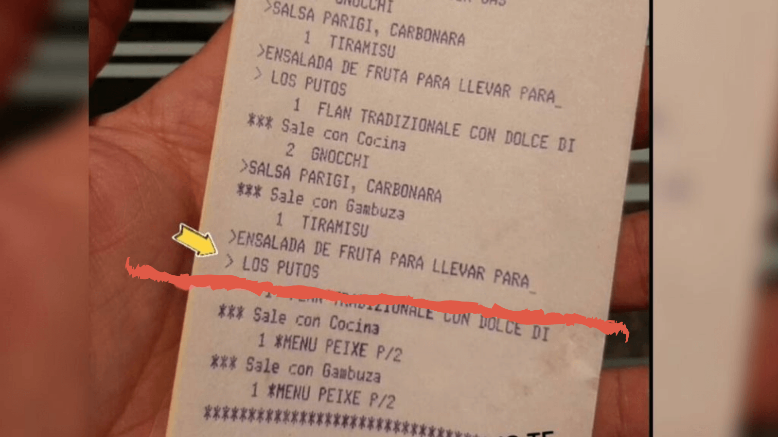 Fueron a comer a un restaurante y en el ticket les dejaron un mensaje homofóbico Ensalada de frutas para los putos 1