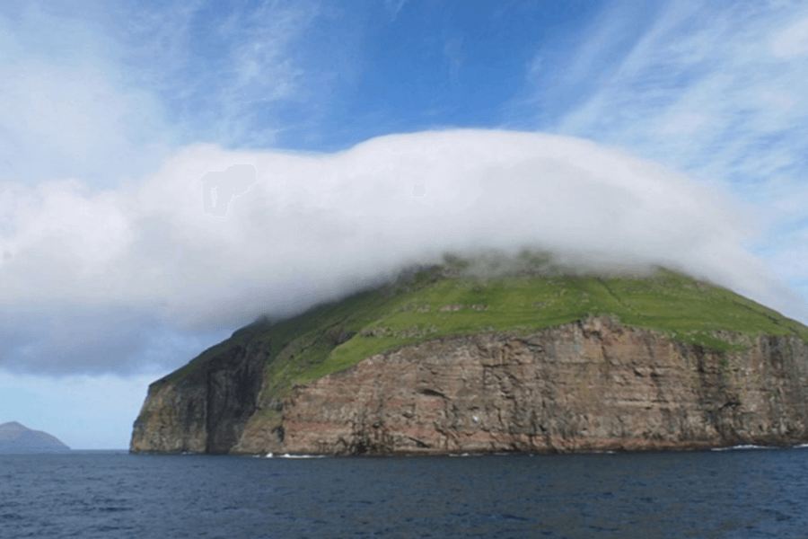 image Esta isla tiene su propia nube y puedes corroborarlo visitando el mar de Noruega 75 1