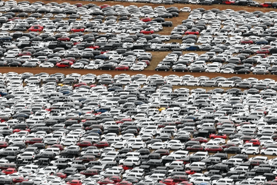 image Hawaii Más de 18.000 coches para alquilar duermen en campos de caña de azúcar debido a la dramática ausencia de turistas en la zona 6