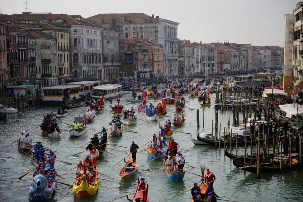 Una Venecia desierta contempla un futuro sin hordas de turistas después de Covid-19 image 180426114241 venice tourism 1