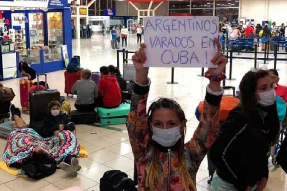 Crece la desesperación de argentinos varados por el mundo 15.000 personas en más de 60 países a la espera de ser repatriados