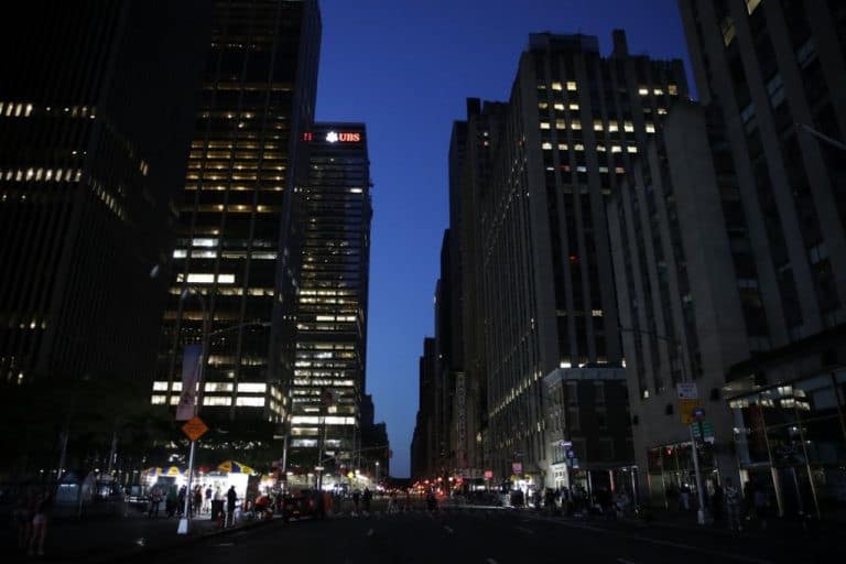 Hoteles de Nueva York provocaron apagón en Times Square reclaman ayuda ante la paralización de la actividad turística en la ciudad