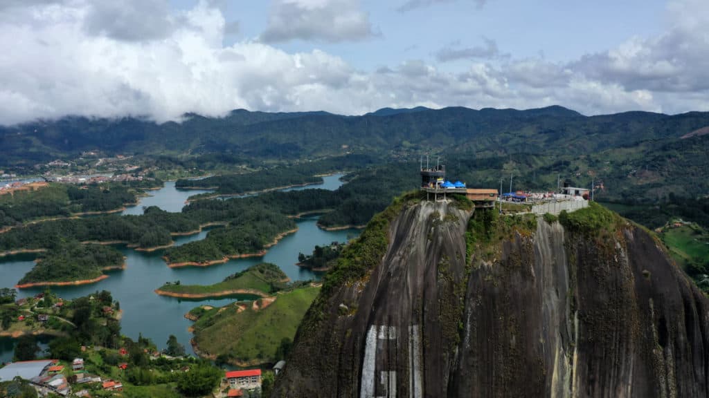 image Cómo llegar al Peñón de Guatapé el peñol guatape