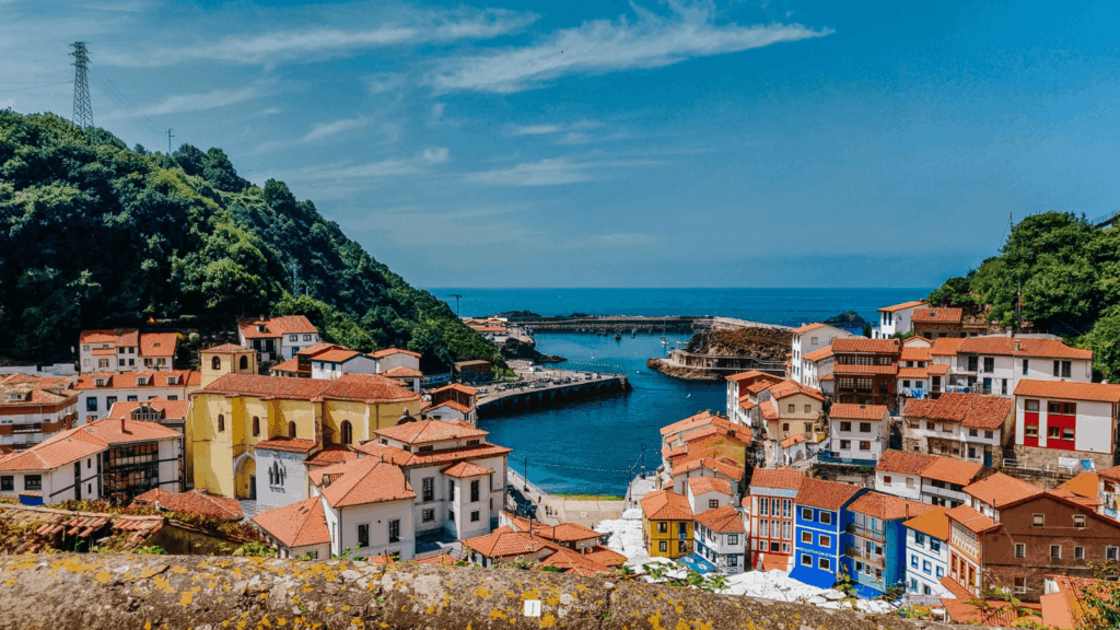 image Cudillero Cudillero en imágenes descubre cómo es la localidad que ha sido elegida como el mejor pueblo costero de España 35