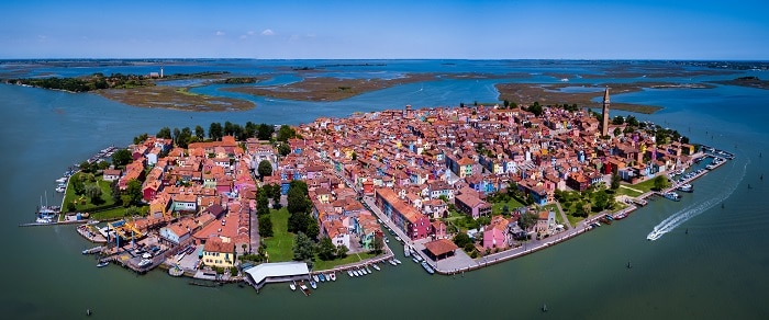 image burano Descubre Burano en imágenes la escapada perfecta que no te puedes perder si visitas Venecia 5