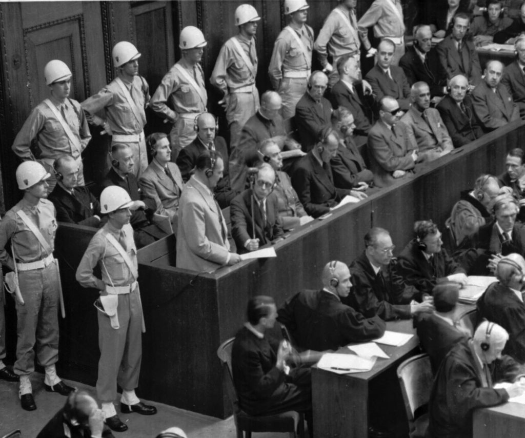 image visitar Núremberg Hermann Goring Nazi prisoner box trials Nurnberg