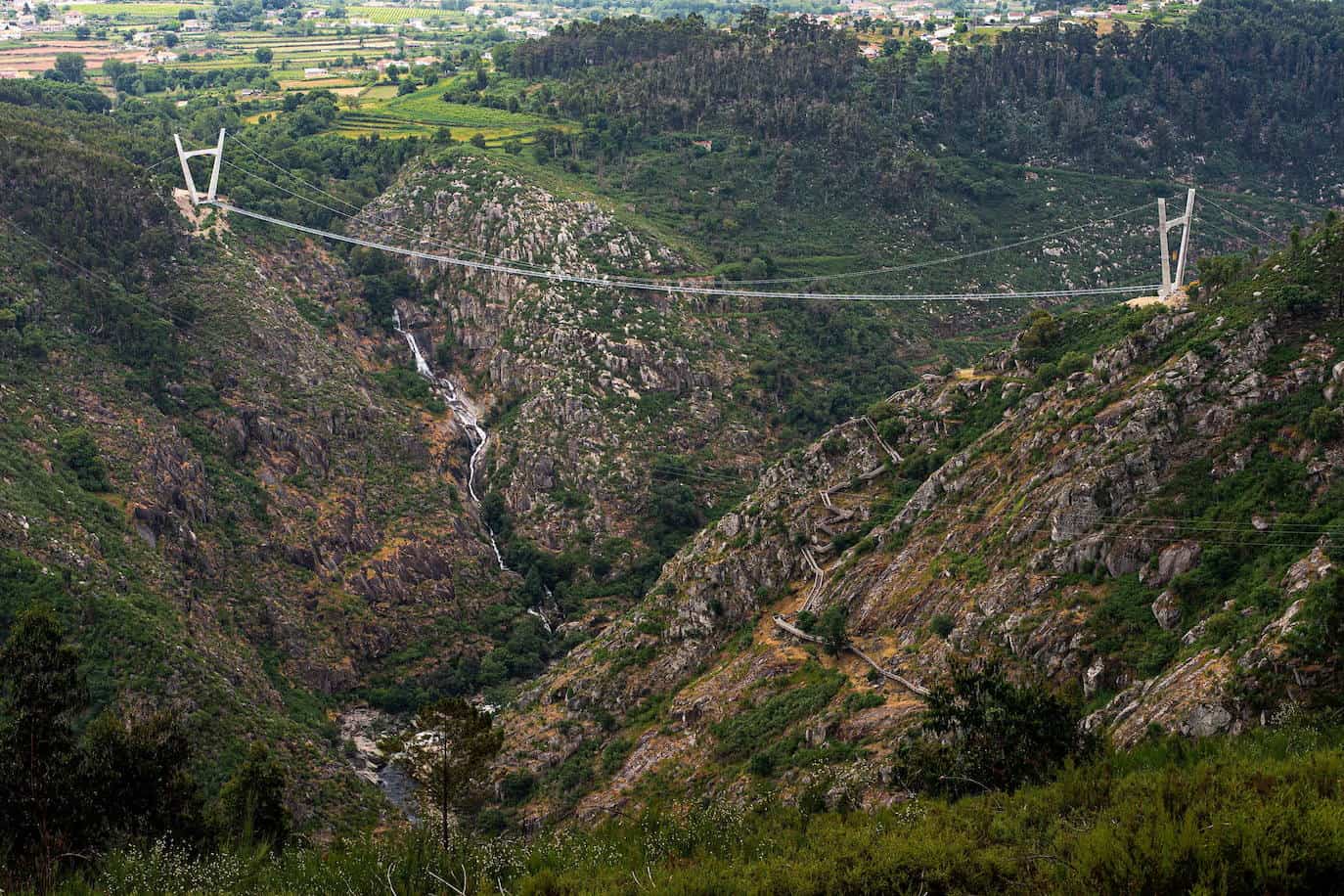 Portugal Diseñan el puente colgante peatonal más largo del mundo con más de 500 metros 1