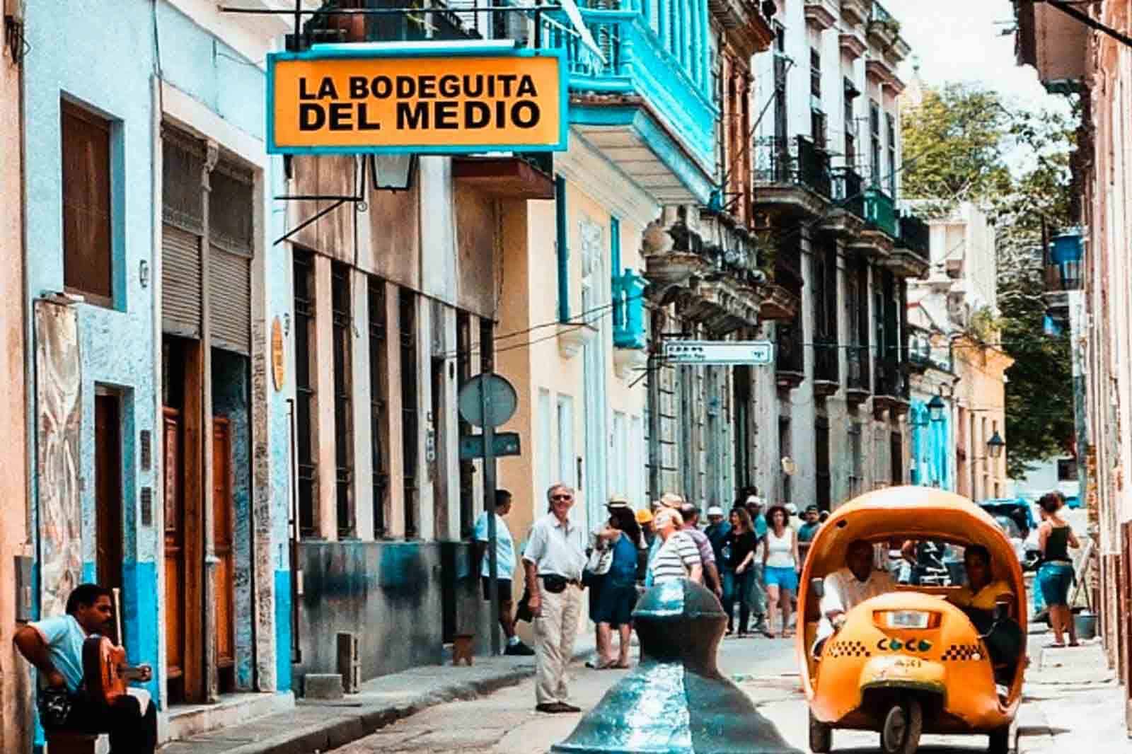 la-bodeguita-del-medio-la-habana-cuba