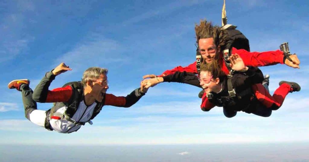 image Torres Petronas en Kuala Lumpur paracaidismo buenos aires