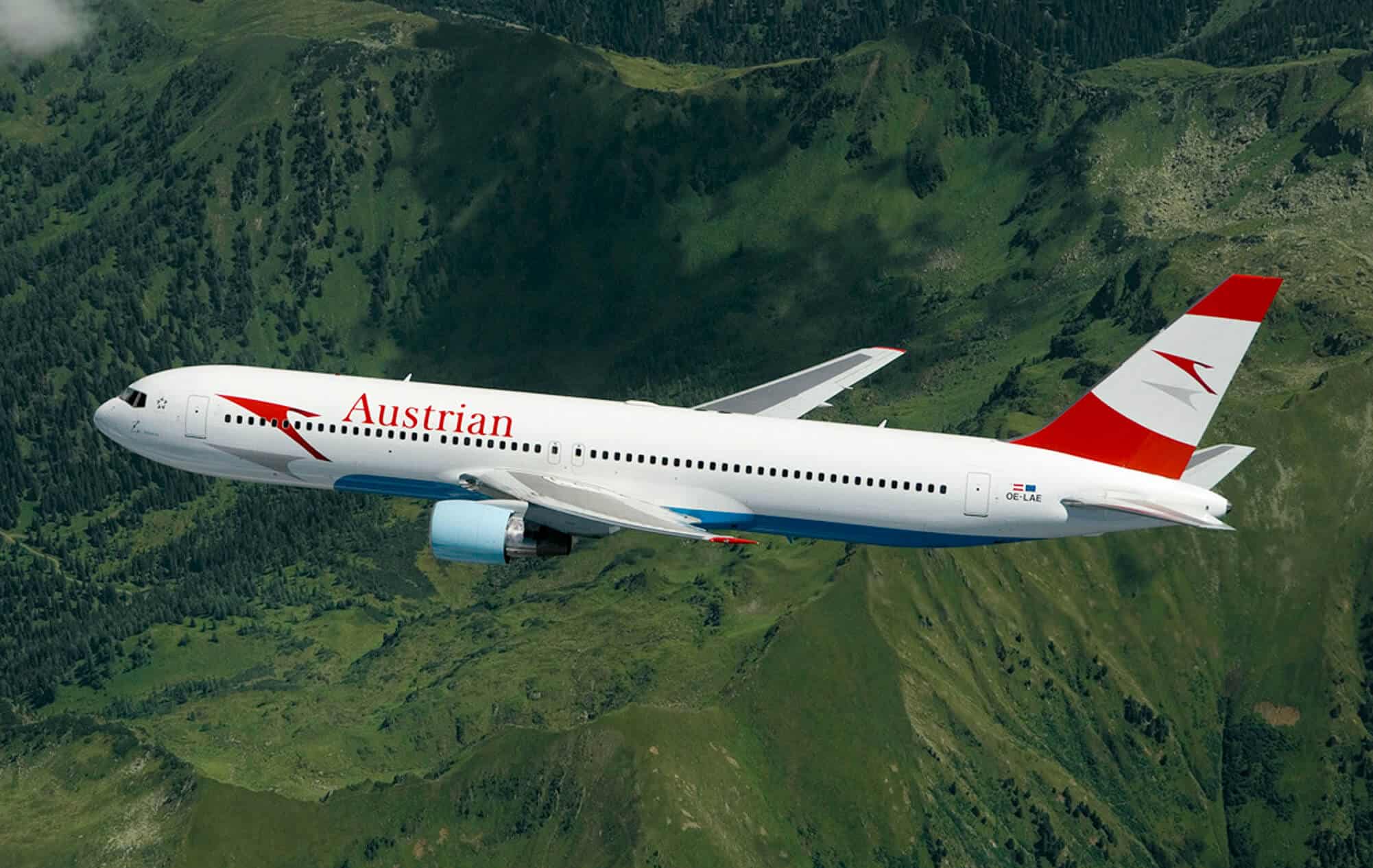 Austrian_Airlines_Boeing_767-300ER_(cropped) (1)